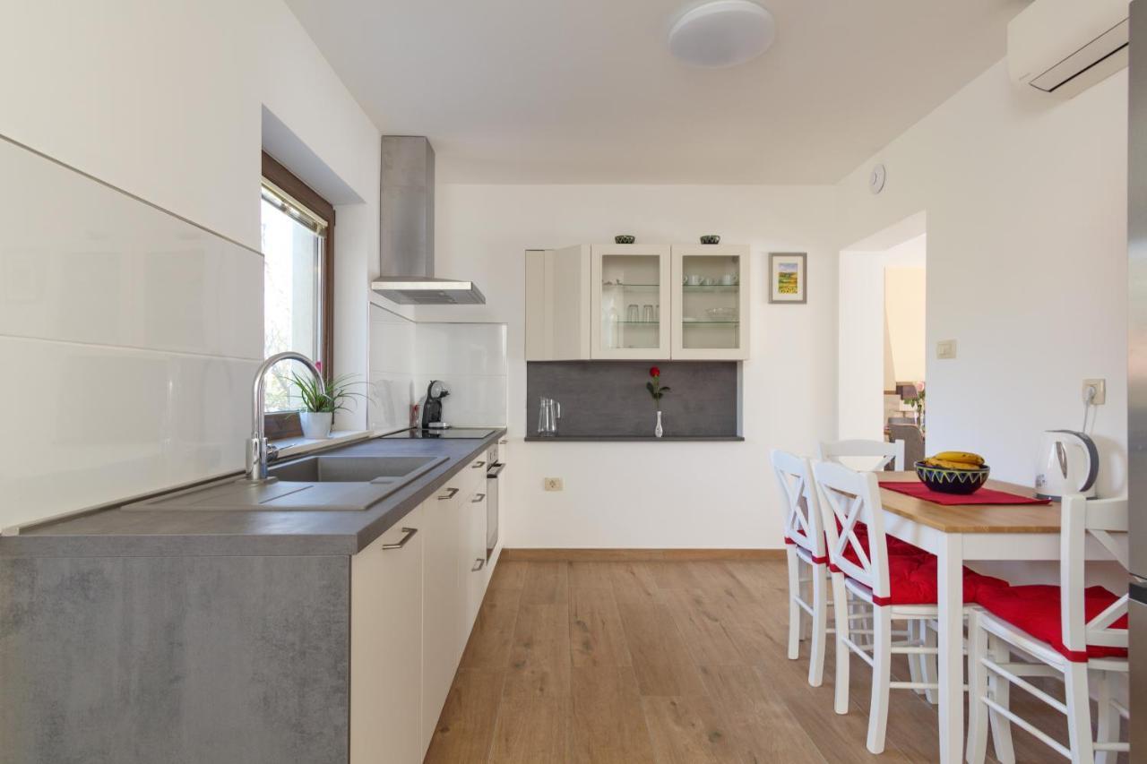 Apartmani Ravan Cernik  Luaran gambar